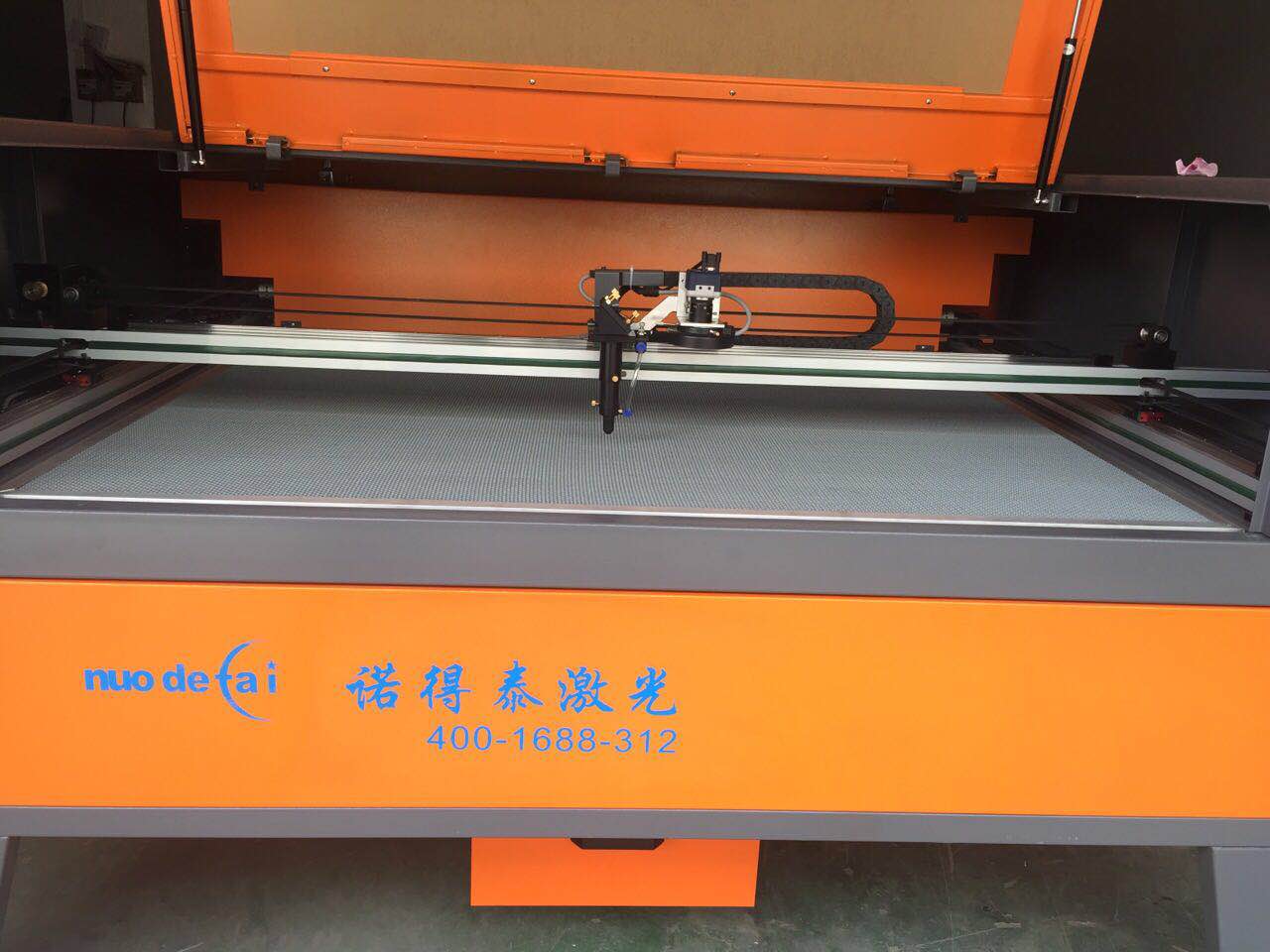 在小型非金屬材料激光切割自動(dòng)化機(jī)器工廠有哪些？