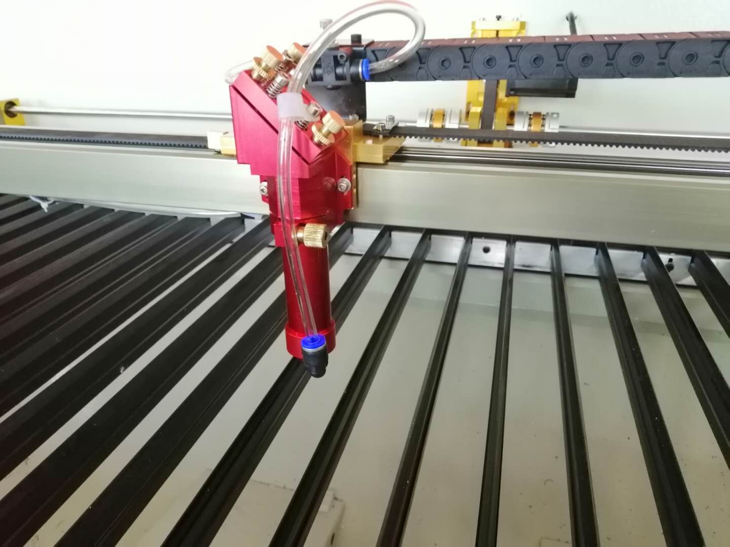 小型激光切割機(jī)尺寸誤差比較大是什么原因？