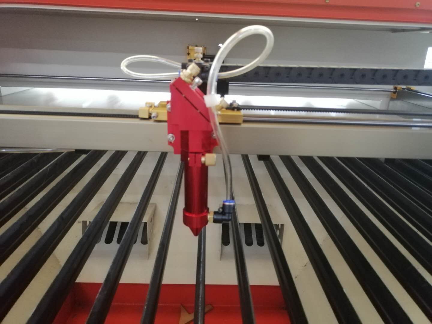 亞克力激光切割機(jī)介紹！